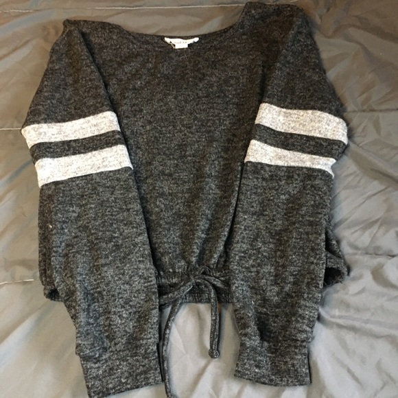 CUTE LITTLE MATCHING OUTFIT😍 - Picture 2 of 3